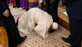 Feet-_Kissing_South_Sudan_Leaders_3.JPG