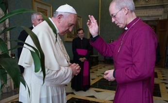 anglican_welby_blesses_francis2.jpg